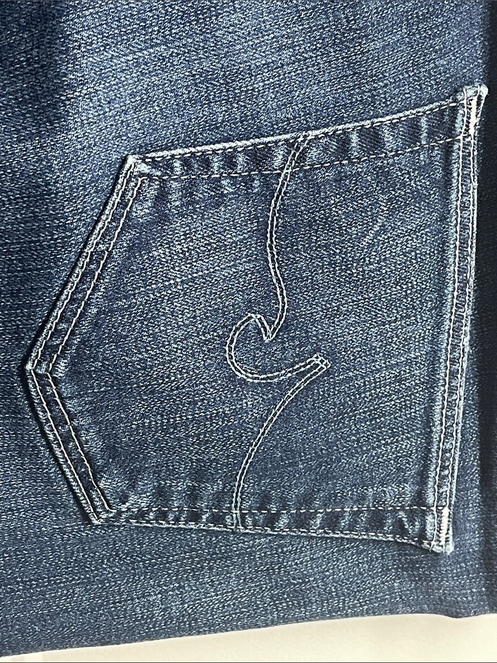 AG Jeans - Picture 15 of 16